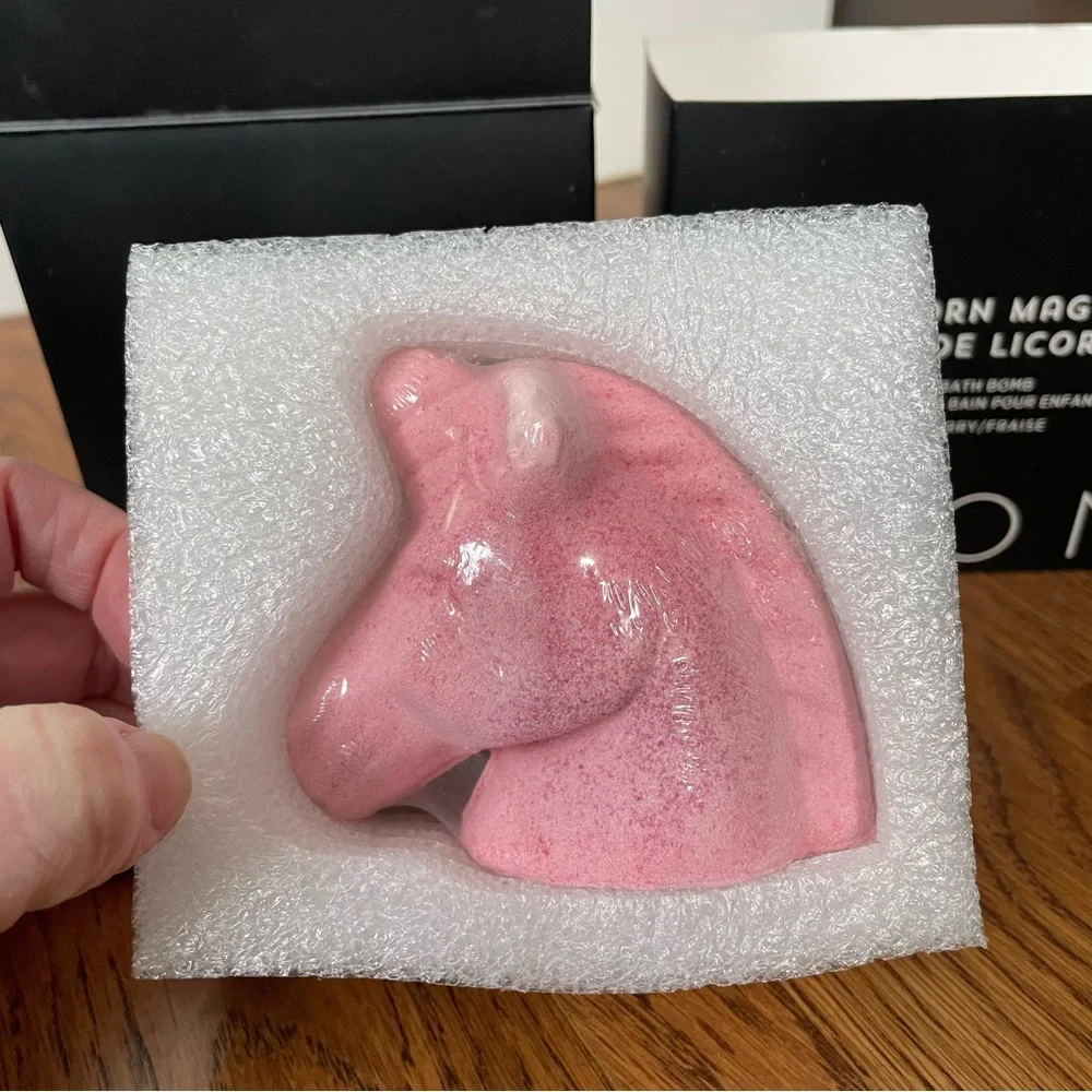Avon Unicorn Magic Kids' Bath Bomb - Black Box New